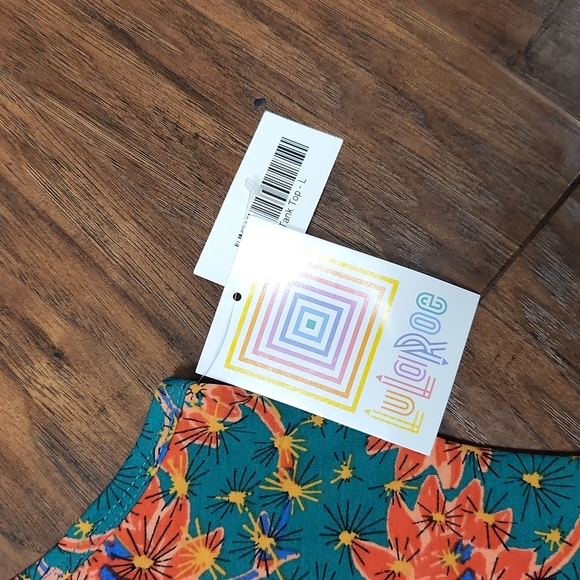 NWT Sleeveless Tank Top LuLaRoe Size L Very Pretty Colors - Picture 4 of 12